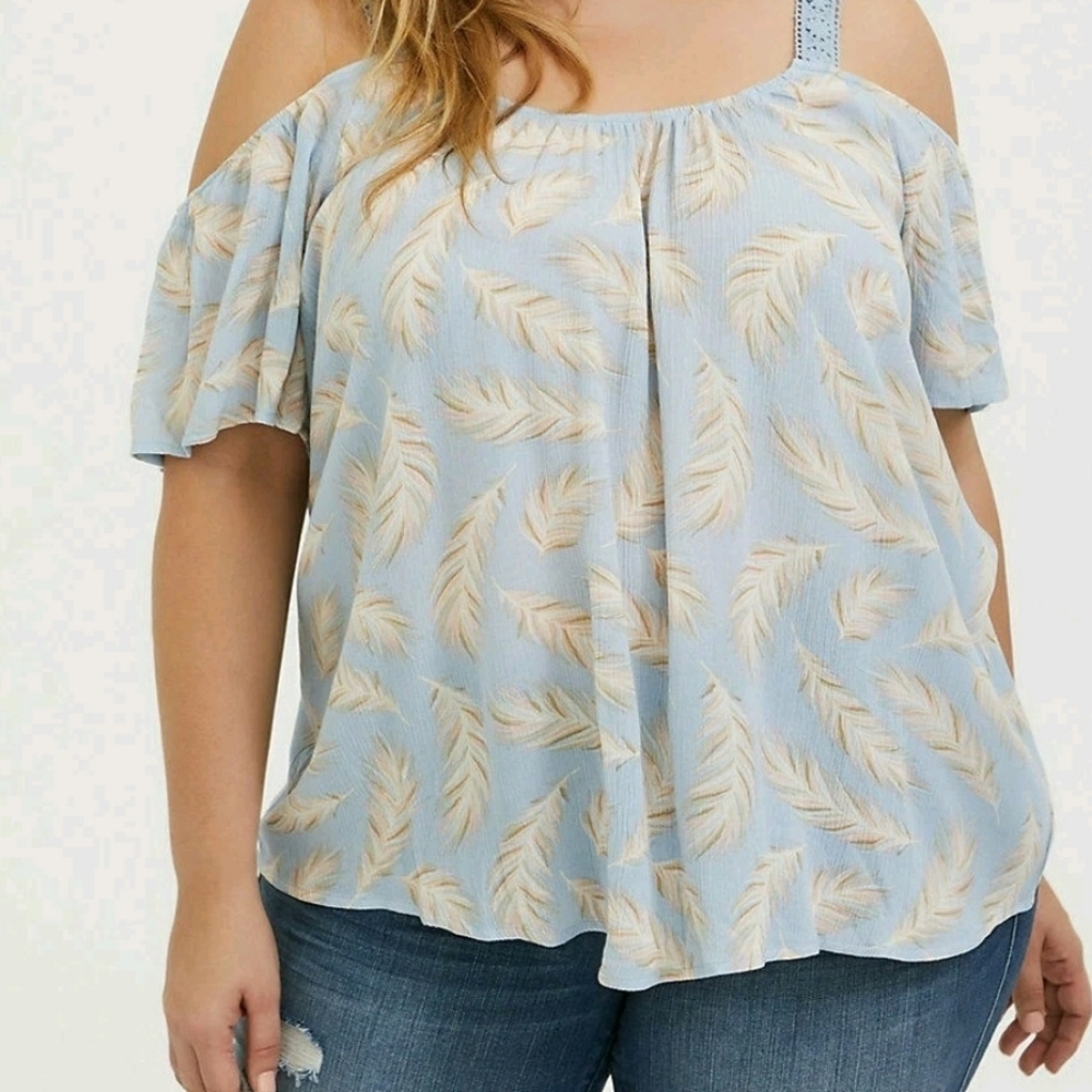 Torrid Light Blue Feather Crinkled Gauze Cold Shoulder Blouse Sz 4X